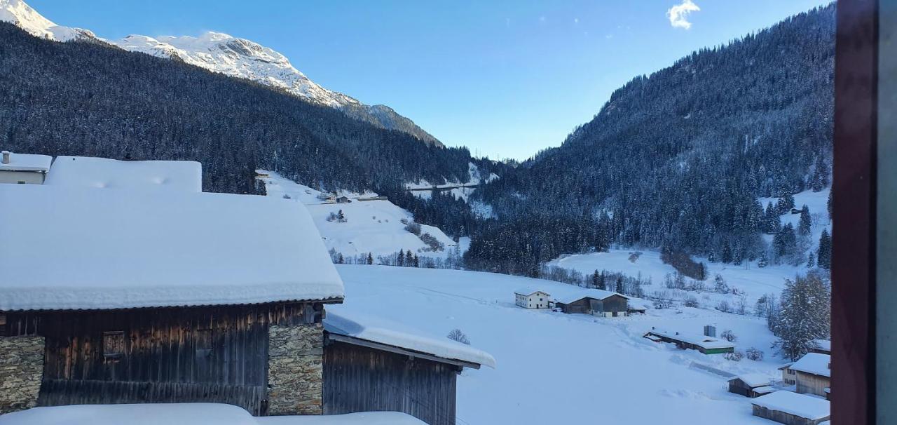 B&B Piz D'Err Tinzen Exteriör bild